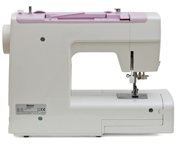 Minerva B32, бытовая швейная машинка с вертикальным челноком и автоматической петлей Minerva B32, бытовая швейная машинка с вертикальным челноком и автоматической петлей