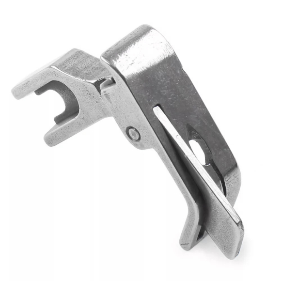 Golden Eagle SP-18, лапка з правим обмежувачем для швейної машини з нижнім просуванням