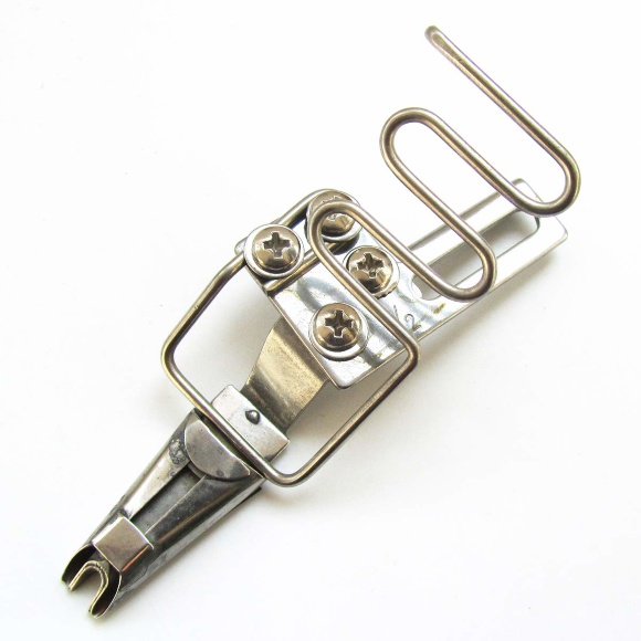 UMA-130-B, окантовувач в 2 складання для промислового оверлока UMA-130-B, окантовувач в 2 складання для промислового оверлока