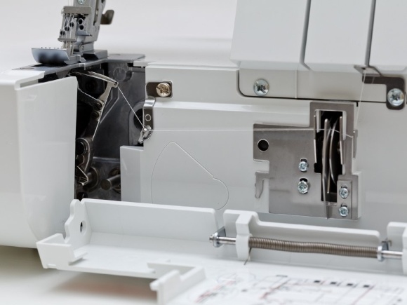 Minerva CS1000Pro, 2/3/4-ниткова побутова розпошивальна машина