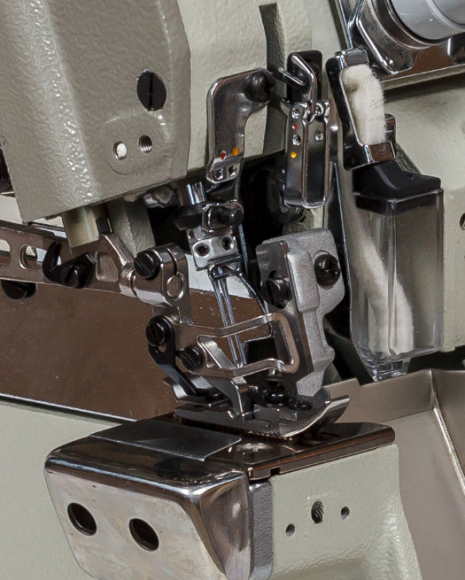 Type Special EX5114DD, четырехниточный промышленный оверлок с цилиндрической платформой