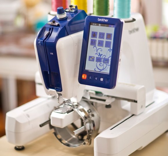 Brother VR, одноголкова професійна вишивальна машина з робочим полем 200 х 200 мм