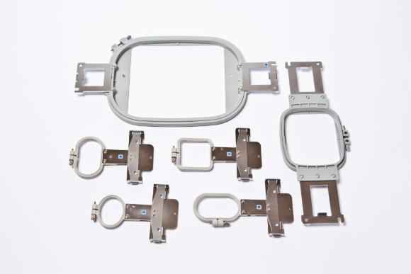 Brother VR, одноголкова професійна вишивальна машина з робочим полем 200 х 200 мм