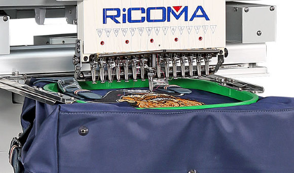 Ricoma MT-1502, двоголова промислова вишивальна машина з полем вишивки 1000 х 360 мм