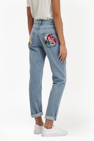 Ricoma CHT-1204, чотириголова промислова вишивальна машина з площею вишивки 1600 x 450 мм