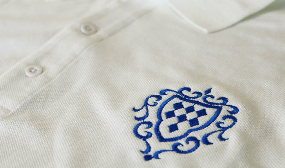 Ricoma CHT-1206, шестиголова промислова вишивальна машина з полем вишивки 2400 x 450 мм