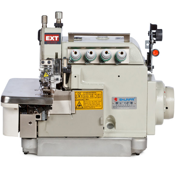 Shunfa SF 798EXT-4D, чотиринитковий промисловий оверлок з нижнім та верхнім транспортом матеріалу