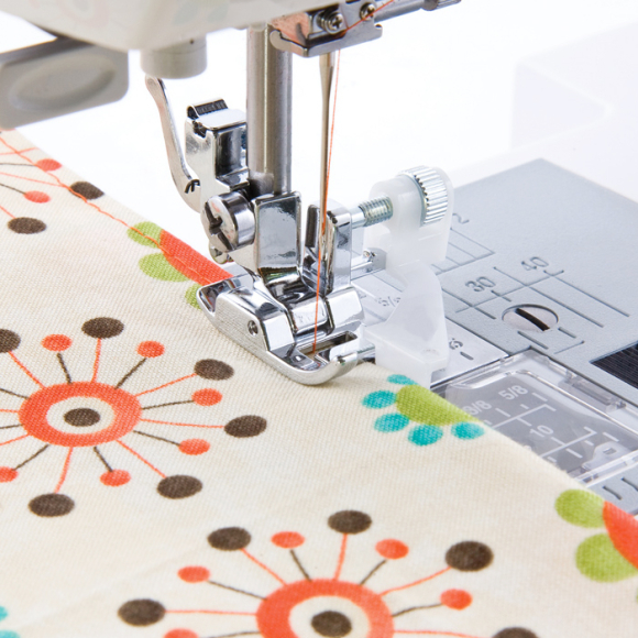 Minerva R-337, лапка для потайного шва для бытовой швейной машинки