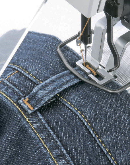 Typical GT 6430D-02, комп'ютерна закріпочна швейна машина середніх та важких матеріалів Typical GT 6430D-02, комп'ютерна закріпочна швейна машина середніх та важких матеріалів