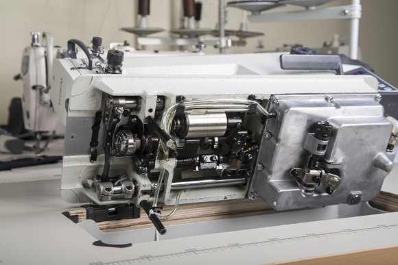 Typical GC 6910A-HD3, промышленная швейная машинка с компьютерным управлением, для шитья средних и тяжелых тканей