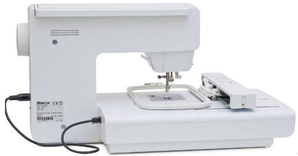 Minerva MC 450-ER, швейно-вышивальная машина со встроенной памятью