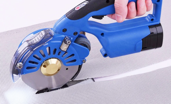 Type Special RCS-100B, раскройный нож аккумуляторный с диаметром лезвия 100 миллиметров 