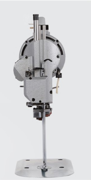 Minerva CZD-103, вертикальный сабельный раскройный нож Minerva CZD-103, вертикальный сабельный раскройный нож