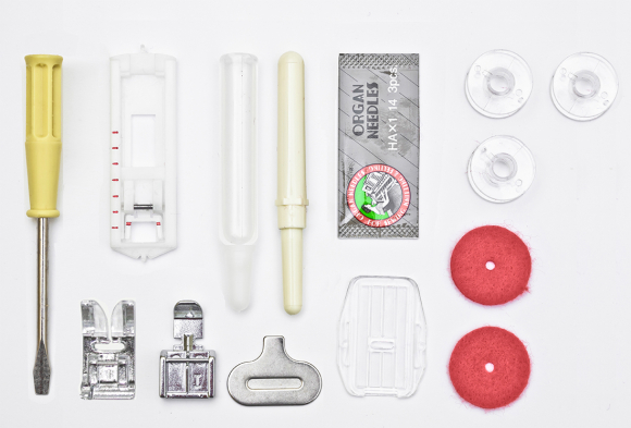 Minerva Eclipse 4820, швейна машина для дому з вертикальним човником та напівавтоматичною петлею Minerva Eclipse 4820, швейна машина для дому з вертикальним човником та напівавтоматичною петлею