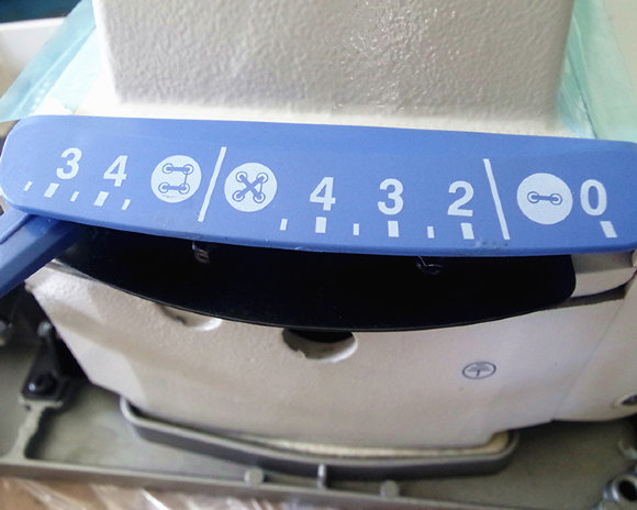 Type Special 1377D, електромеханічна ґудзикова швейна машина ланцюгового стібка Type Special 1377D, електромеханічна ґудзикова швейна машина ланцюгового стібка