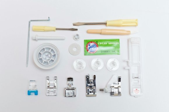 Minerva DecorMaster, компьютерная швейная машинка