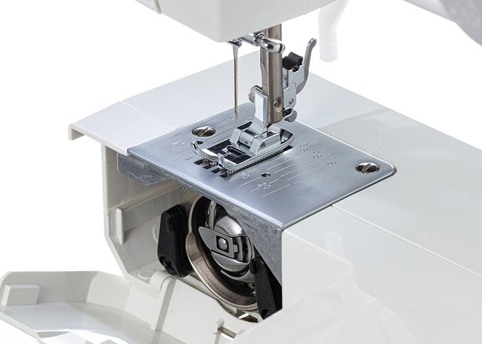 недорогая швейная машинка Minerva M20B с ротационным челноком