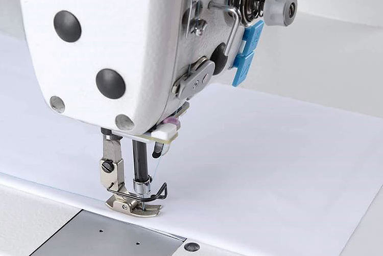 швейная машина Jack JK-A6F-H с электронным фиксатором нити