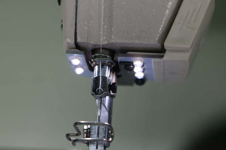 швейная машина для производства Type Special 8700HD с яркой подсветкой